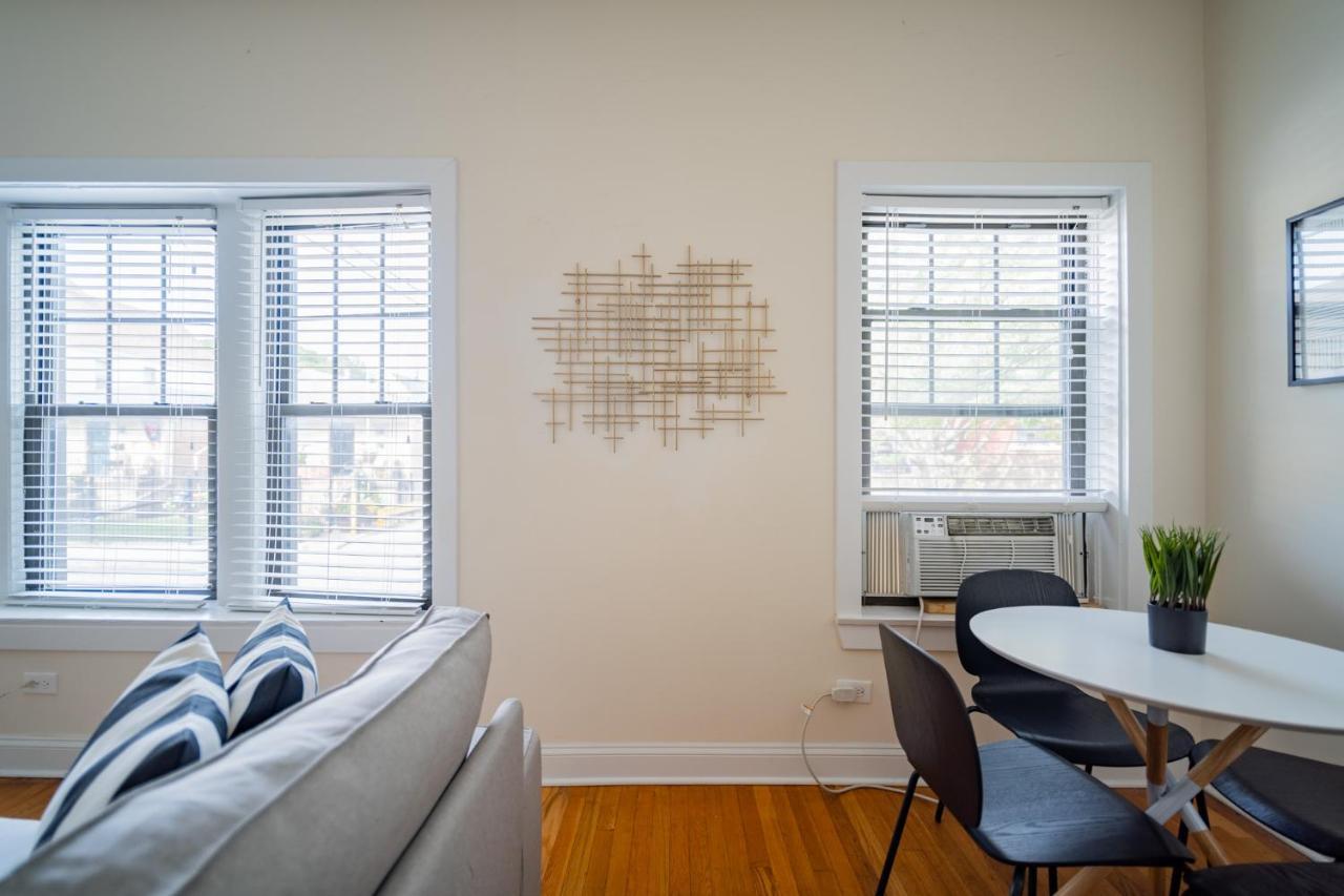 3-Bedroom Gem Apt With In-Unit Laundry - Lawndale 1 & 2 Rep Чикаго Екстериор снимка