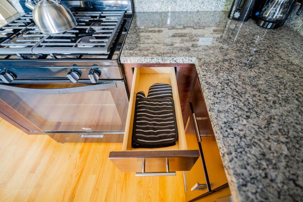 3-Bedroom Gem Apt With In-Unit Laundry - Lawndale 1 & 2 Rep Чикаго Екстериор снимка