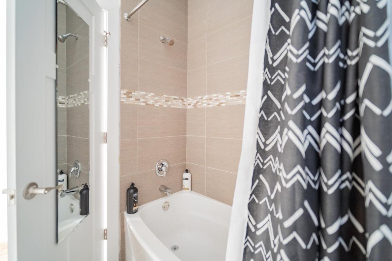 3-Bedroom Gem Apt With In-Unit Laundry - Lawndale 1 & 2 Rep Чикаго Екстериор снимка